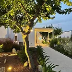 Iconica Luxury Bed and Breakfast Αλμπερομπέλο